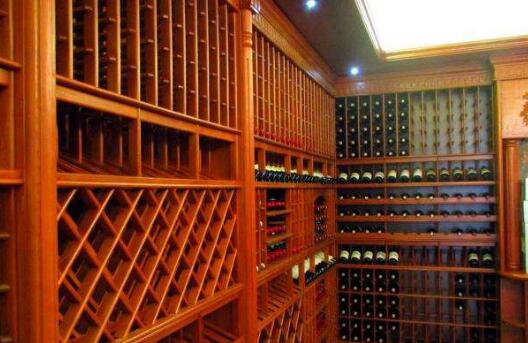 恒溫恒濕酒窖如何選擇合適的空調(diào)